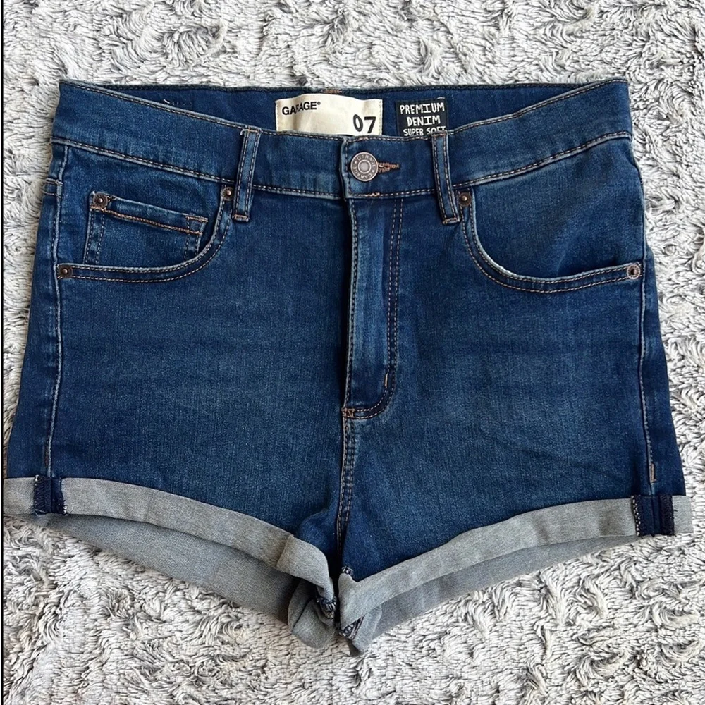 Garage Retro High Rise Shorts Stretch - Picture 2 of 3